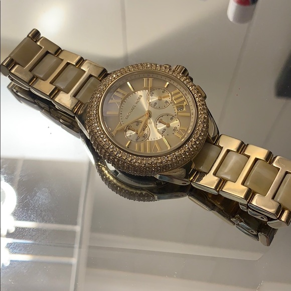 Michael Kors Watch - Picture 4 of 4